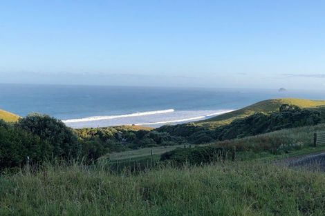 Photo of property in 19 Washer Road, Omata, New Plymouth, 4374