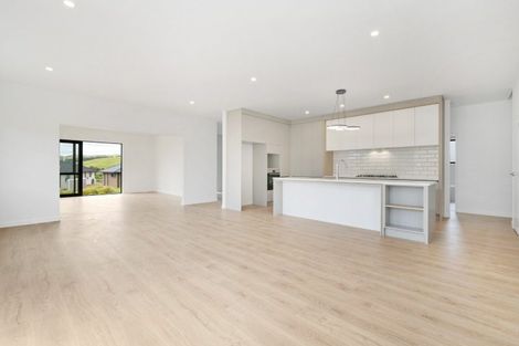 Photo of property in 16 Awa Avenue, Helensville, 0800