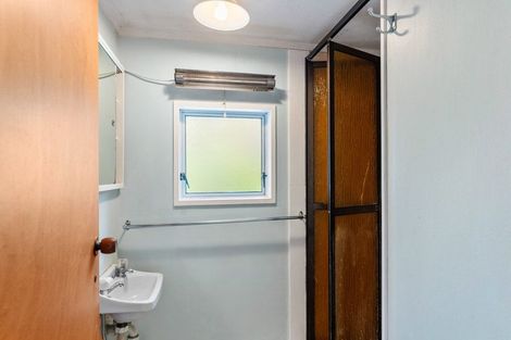Photo of property in 63 Queens Road, Waikanae Beach, Waikanae, 5036