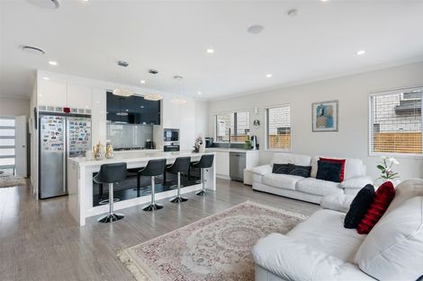 Photo of property in 20 Drumbuoy Drive, Flat Bush, Auckland, 2019