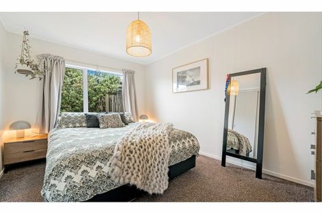Photo of property in 1 Golf Road, New Lynn, Auckland, 0600