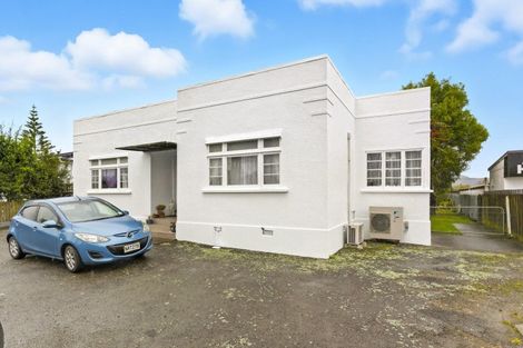 Photo of property in 362 Oxford Street, Levin, 5510