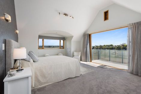 Photo of property in 15 Rahui Road, Greenhithe, Auckland, 0632