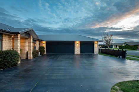 Photo of property in 9 Aquila Crescent, Rototuna North, Hamilton, 3210