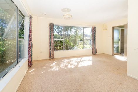 Photo of property in 21b Colchester Crescent, Newlands, Wellington, 6037