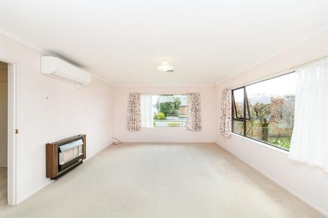 Photo of property in 1 Mcilwaine Place, Marton, 4710