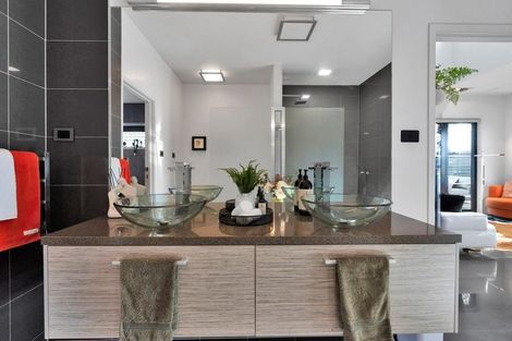 Photo of property in 208 Powderham Street, New Plymouth, 4310