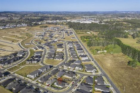 Photo of property in 6 Dida Park Drive, Kumeu, 0810