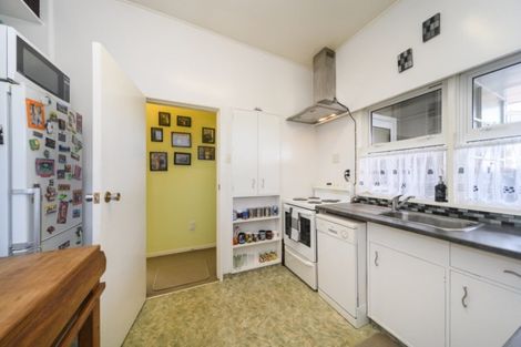 Photo of property in 65 Skerman Street, Marton, 4710