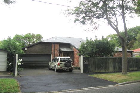 Photo of property in 2/43 Dee Street, St Albans, Christchurch, 8014