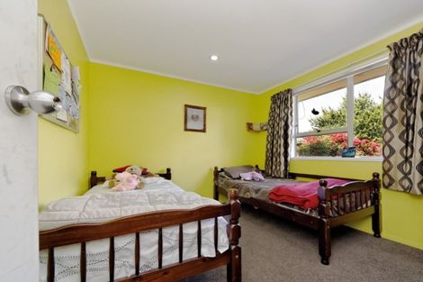 Photo of property in 28 Matama Road, Glen Eden, Auckland, 0602