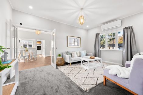 Photo of property in 5 York Street, Moera, Lower Hutt, 5010