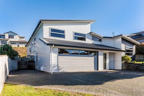 Photo of property in 38 Tongariro Drive, Aotea, Porirua, 5024