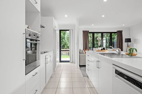 Photo of property in 9 Te Ironui Place, Huntington, Hamilton, 3210