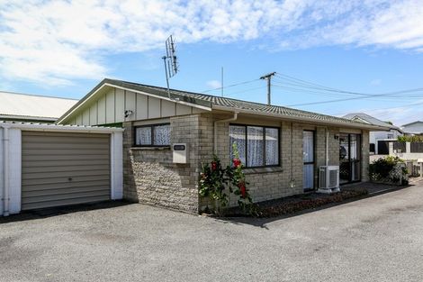 Photo of property in 13 Karamu Street, Strandon, New Plymouth, 4312