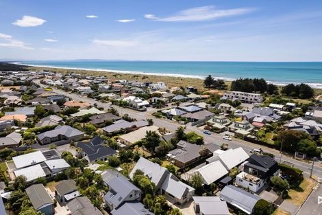 Photo of property in 17 Larnach Street, Waimairi Beach, Christchurch, 8083