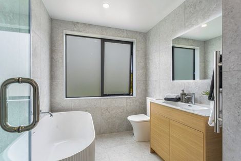 Photo of property in 5 Makumaku Place, Long Bay, 0630