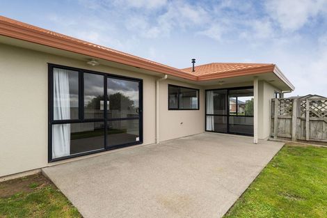 Photo of property in 21 Logan Way, Kelvin Grove, Palmerston North, 4414