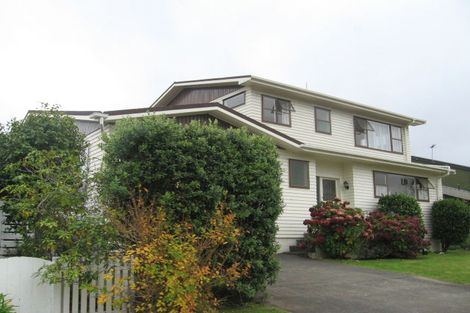 Photo of property in 3 Mckeefry Grove, Tawa, Wellington, 5028