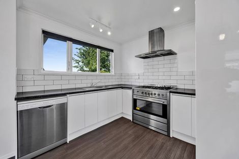 Photo of property in 37 Kamahi Avenue, Hawera, 4610