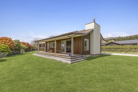 Photo of property in 1 Criffel Place, Luggate, Cromwell, 9383