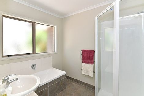 Photo of property in 5 Seamount Drive, Red Beach, 0932