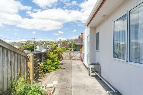 Photo of property in 2 Macalister Place, Miramar, Wellington, 6022