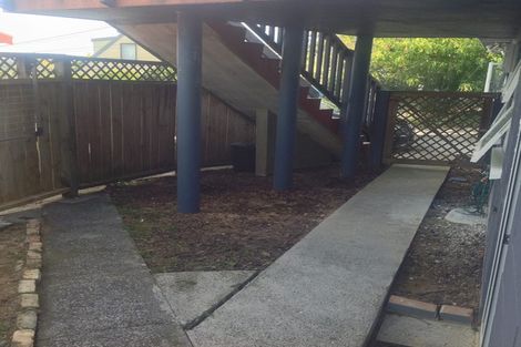 Photo of property in 2/17 Park Road, Glenfield, Auckland, 0629
