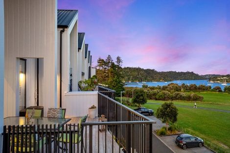 Photo of property in 22 Catalina Drive, Hobsonville, Auckland, 0616