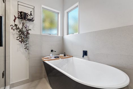 Photo of property in 20 Admirals Court Drive, Greenhithe, Auckland, 0632