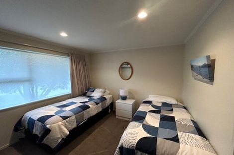 Photo of property in 2 Heuchan Lane, Wanaka, 9305