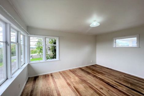 Photo of property in 84 Roberts Road, Te Atatu South, Auckland, 0610