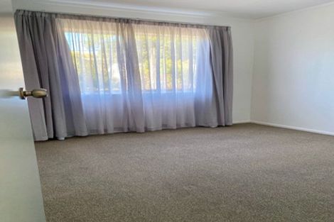Photo of property in 21 Eskdale Road, Birkdale, Auckland, 0626
