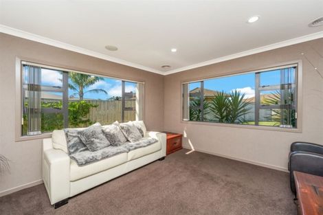 Photo of property in 4 Tarrango Way, Rototuna, Hamilton, 3210