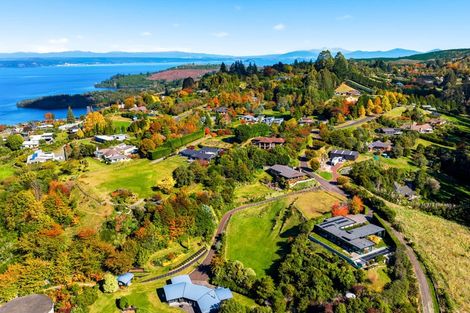 Photo of property in 2/110 Acacia Heights Drive, Acacia Bay, Taupo, 3385