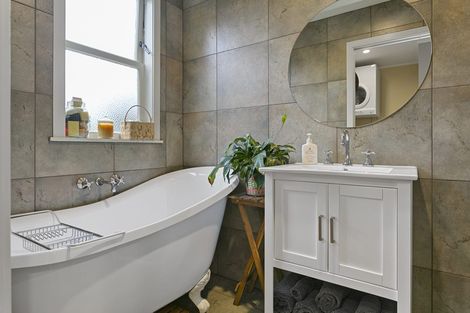 Photo of property in 145 Taylor Street, Cambridge, 3434