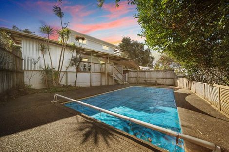 Photo of property in 34 Cyclarama Crescent, Massey, Auckland, 0614