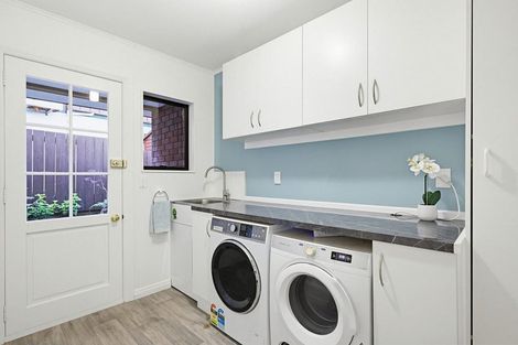 Photo of property in 11 Ramphal Terrace, Khandallah, Wellington, 6035