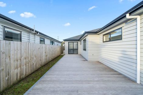 Photo of property in 42 Holcroft Street, Papakura, 2110