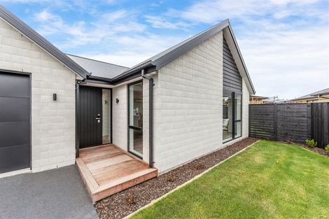 Photo of property in 9 Crosado Place, Rolleston, 7614