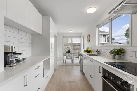 Photo of property in 54a Myers Road, Manurewa East, Auckland, 2102