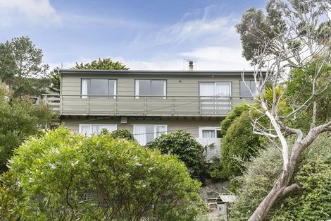 Photo of property in 29b Omega Street, Newlands, Wellington, 6037