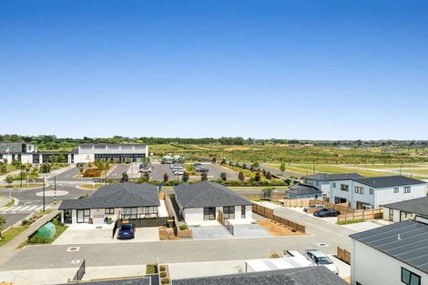 Photo of property in 6 Rorotu Avenue, Karaka, 2113