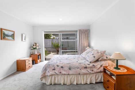 Photo of property in 3 Taikura Avenue, Red Beach, 0932