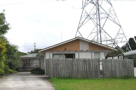 Photo of property in 9 Huruhuru Road, Massey, Auckland, 0614