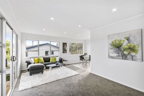 Photo of property in 5 Jarrah Place, Massey, Auckland, 0614