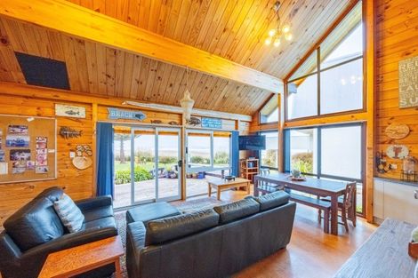 Photo of property in 3432 Pourerere Beach Road, Pourerere, Omakere, 4271