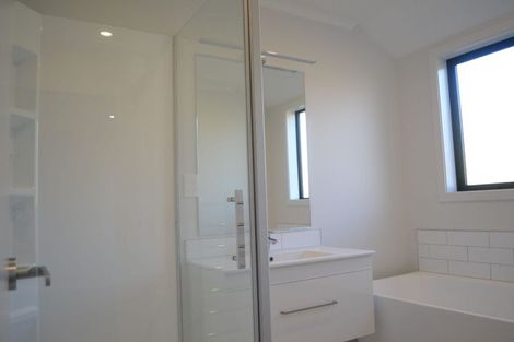 Photo of property in 48 Schooner Drive, Whitby, Porirua, 5024