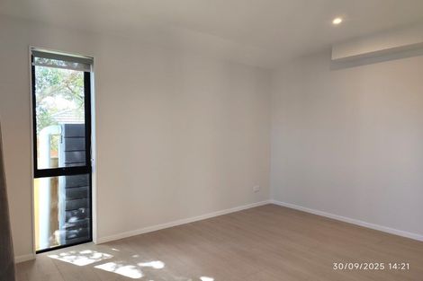 Photo of property in 4 Chatsworth Crescent, Pakuranga Heights, Auckland, 2010