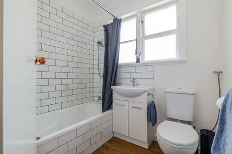 Photo of property in 84 Vogel Street, Roslyn, Palmerston North, 4414